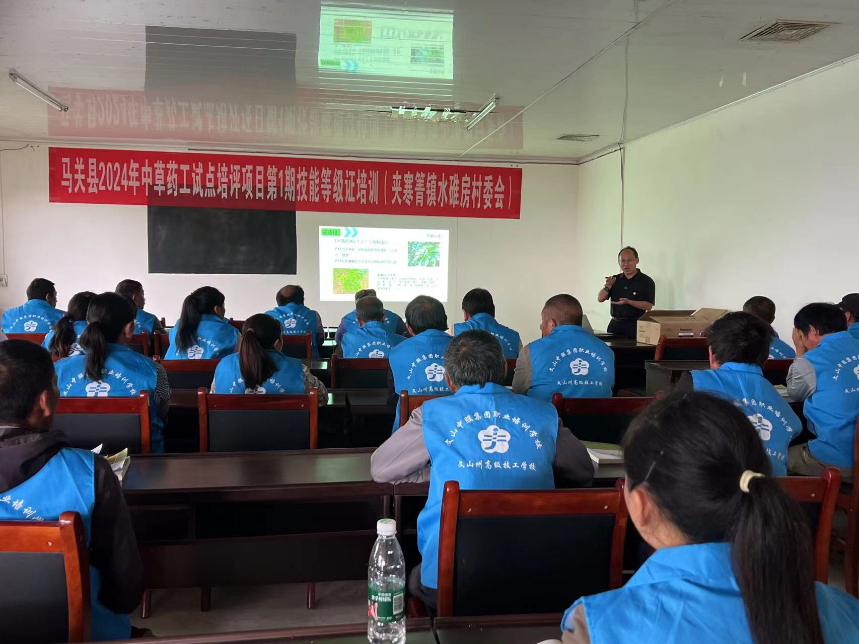 1721801805235003854.jpg 821721801767_.pic.jpg